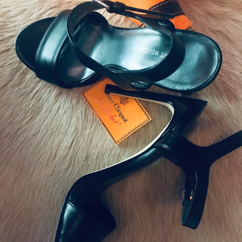 Stuart Wiseman Black Leather Aptertif Sandal, 7